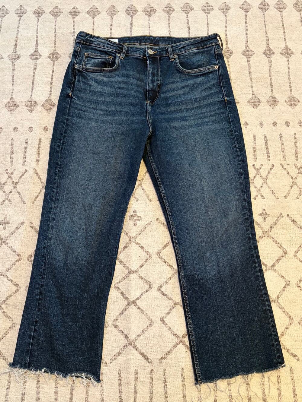 Zara TRF High Rise Cropped Flare Jeans Size 12 Dark Wash Raw Hem